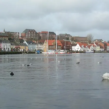 In Weisser Am Kliff Daire Flensburg
